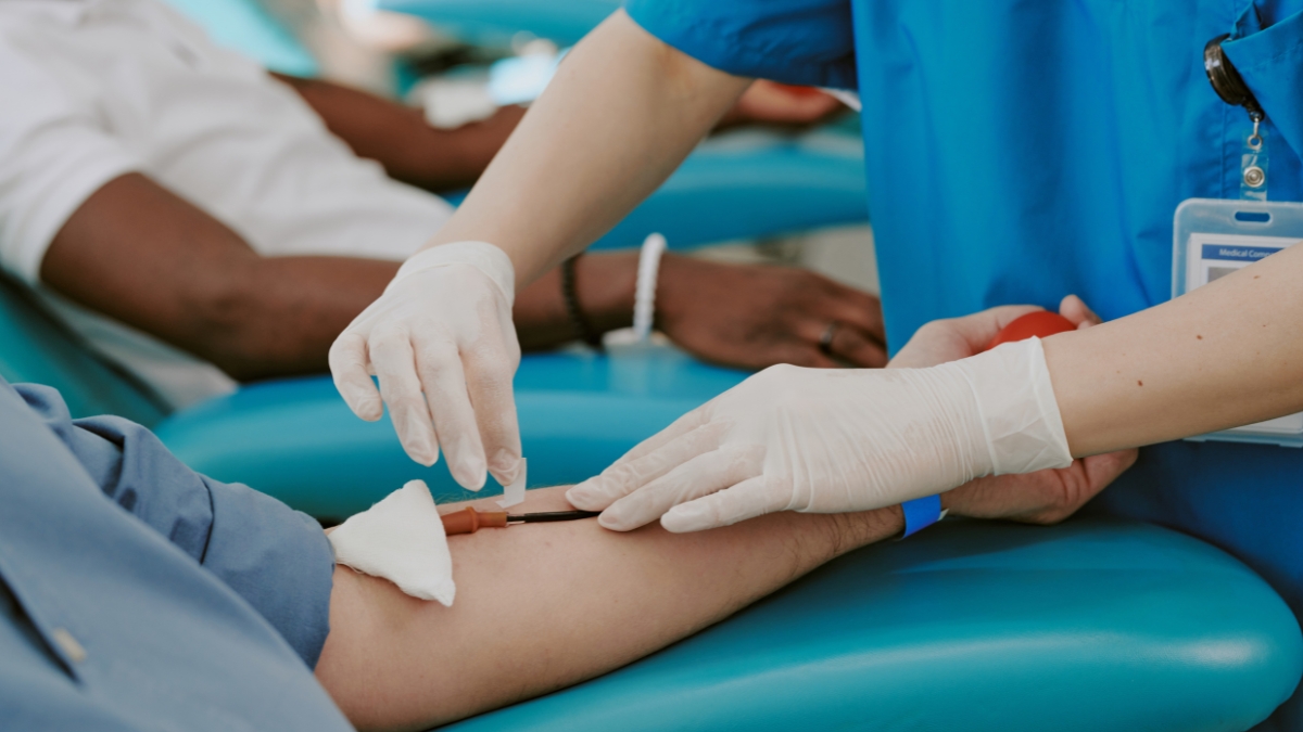 Community participation highlighting the benefits of donating blood for society and collective well-being